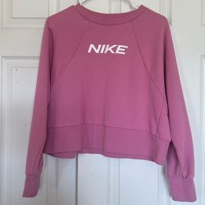 Nike Cropped Shirt